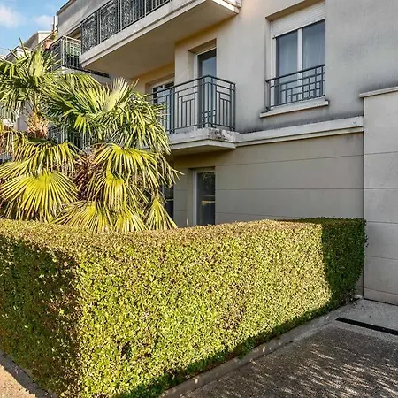 Hermitage Parc 1 Bedroomed Groundfloor With Garden Montevrain Exterior photo