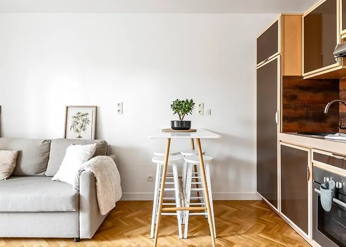 Hermitage Parc 1 Bedroomed Groundfloor With Garden