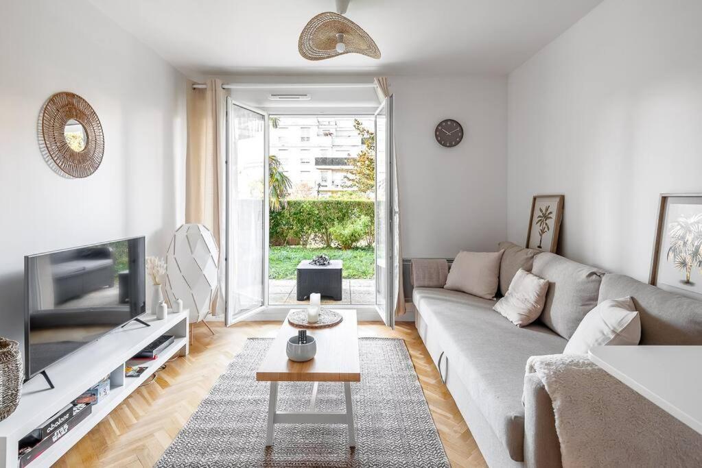 Hermitage Parc 1 Bedroomed Groundfloor With Garden Apartment