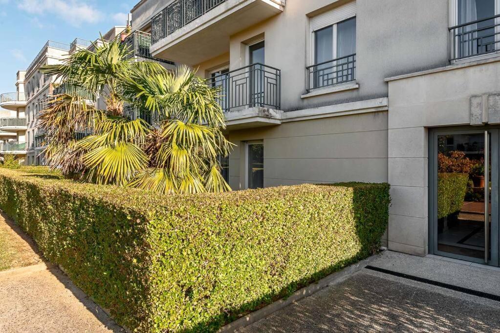 Hermitage Parc 1 Bedroomed Groundfloor With Garden *